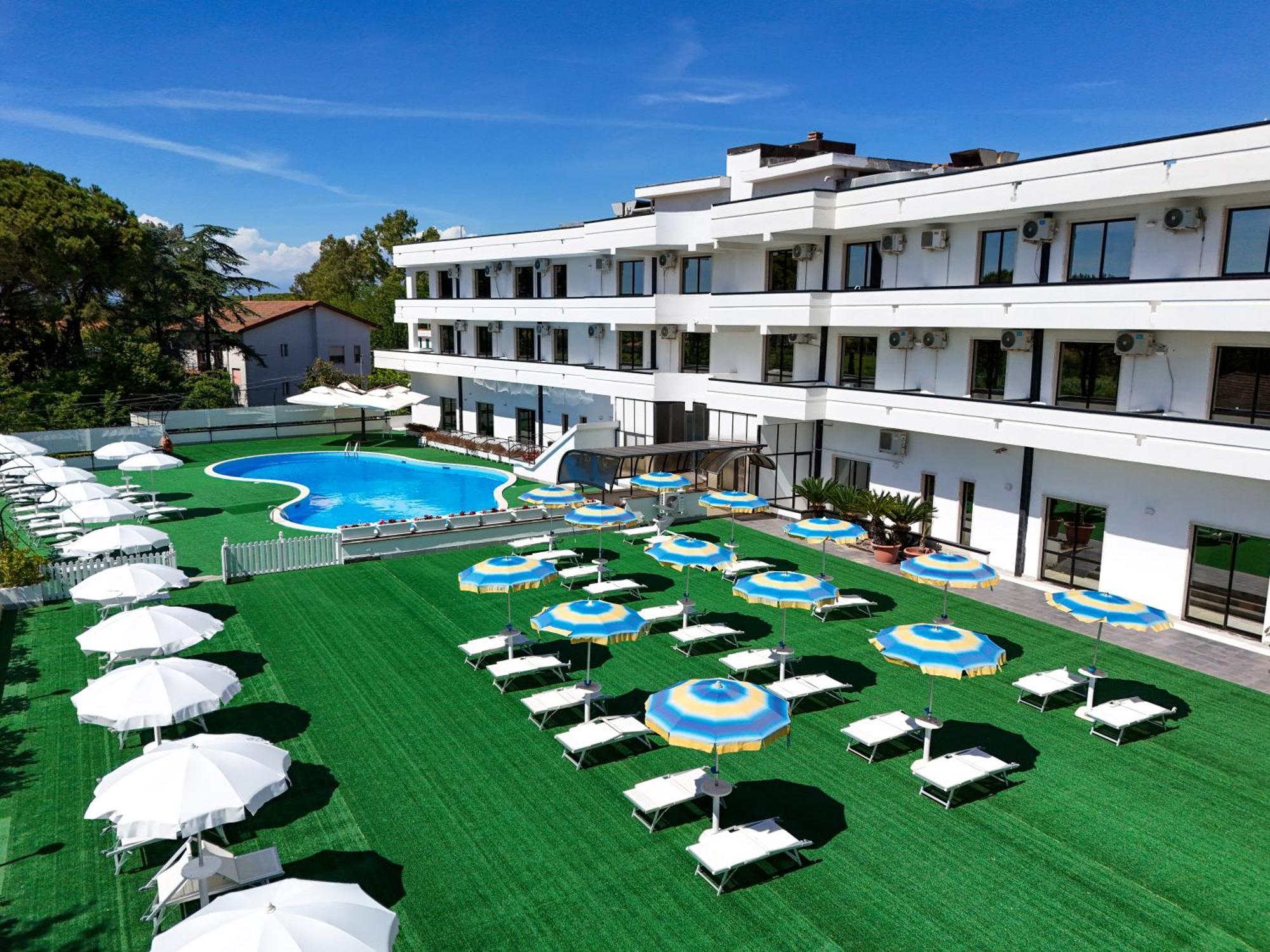 Hotel Club Clorinda Nuova Gestione 2024 Paestum Exteriér fotografie