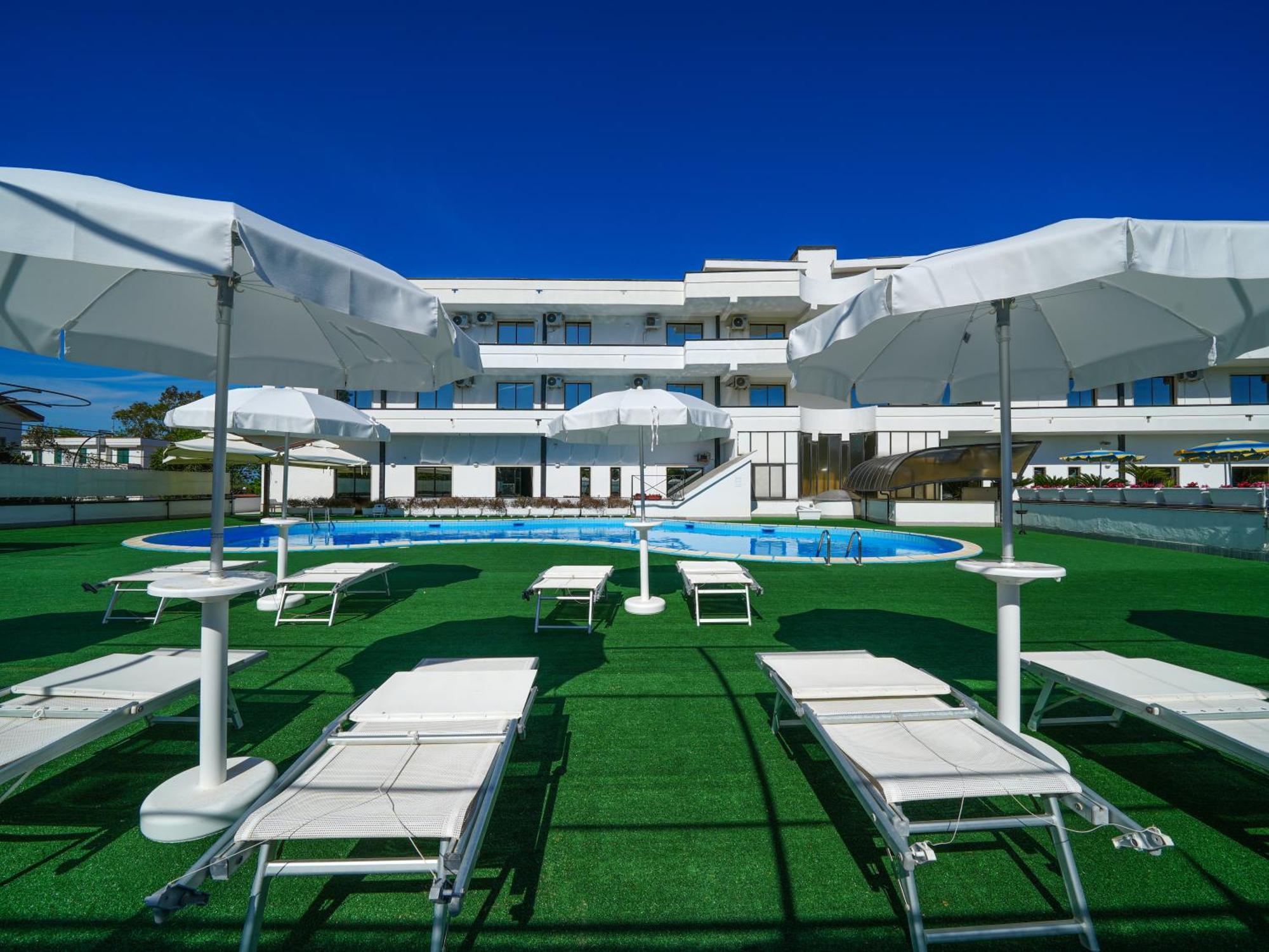 Hotel Club Clorinda Nuova Gestione 2024 Paestum Exteriér fotografie