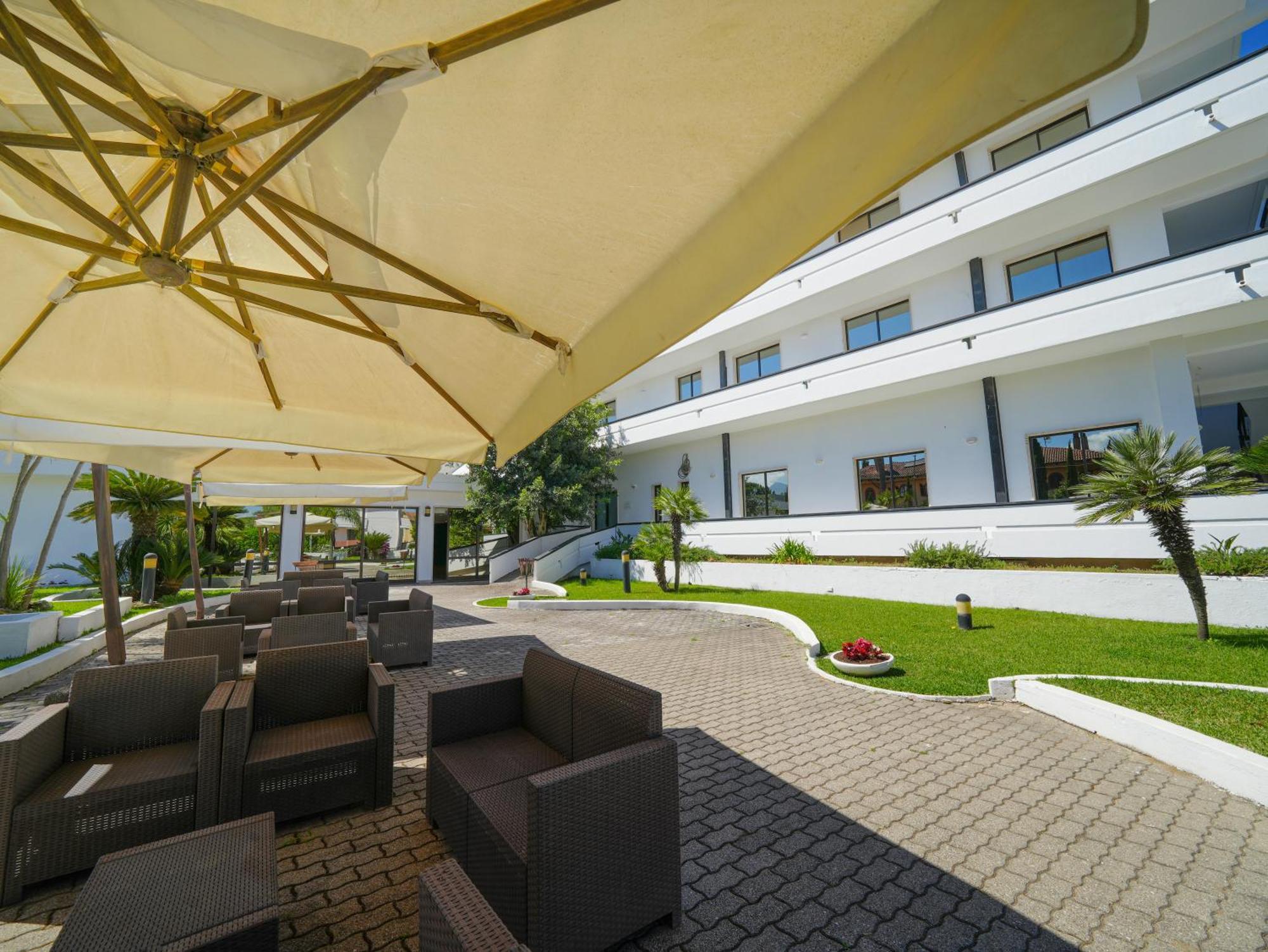 Hotel Club Clorinda Nuova Gestione 2024 Paestum Exteriér fotografie